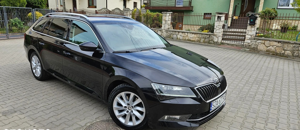 Skoda Superb cena 74904 przebieg: 211353, rok produkcji 2017 z Zawiercie małe 379